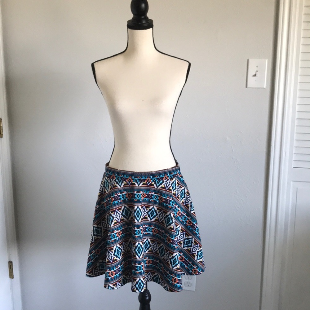NWT Olsenbkye skirt, L